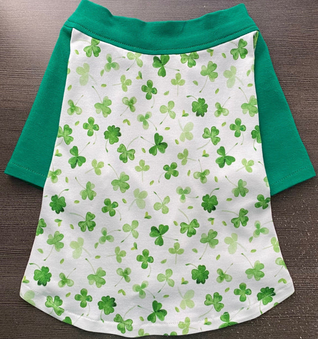 ST. PATTY'S SHAMROCKS  Print Tee- Custom Designed French Bulldog T-Shirt